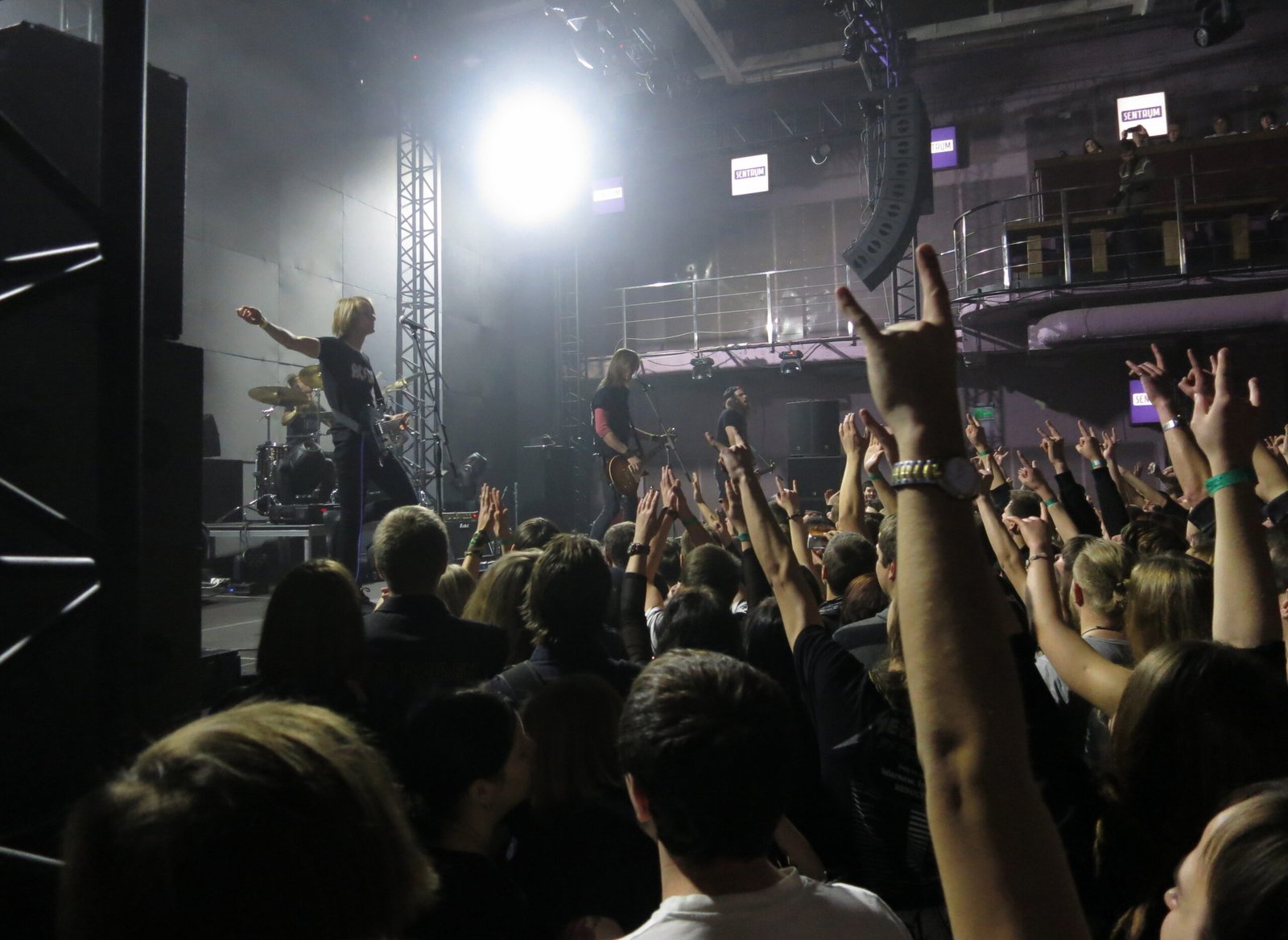 Scream Inc rocks out Metallica in Kiev